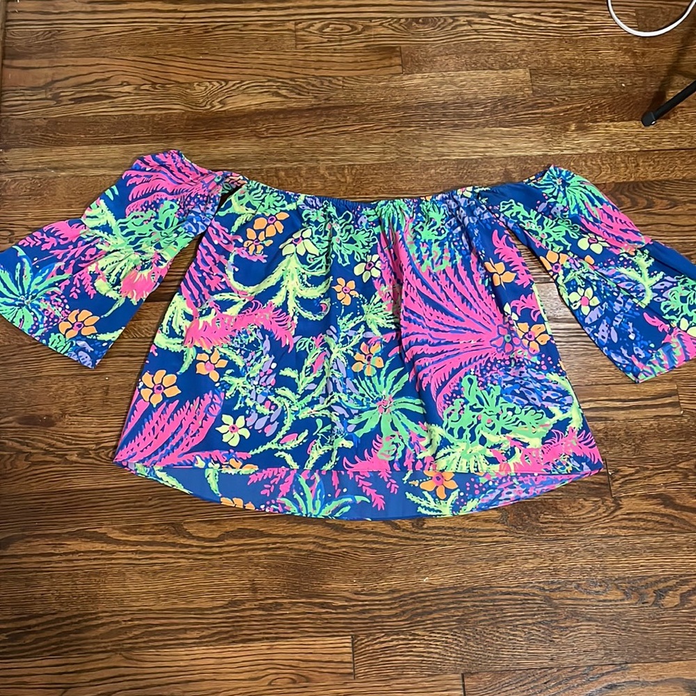 Off Shoulder Lilly Pulitzer Top - XL
